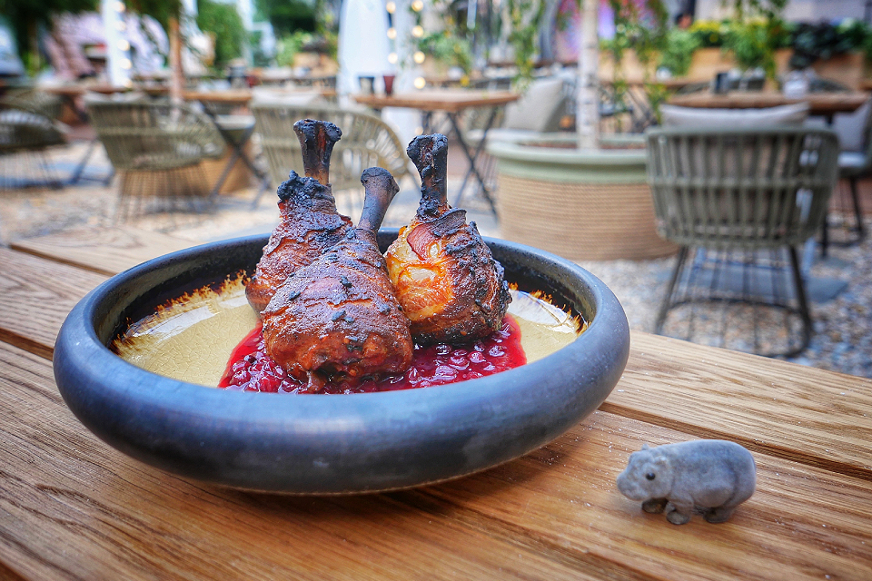 Сказки русского леса в «Чуде-юде» и радости курортной жизни в «Домике в саду»