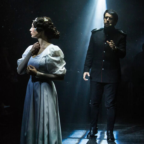 Опера-променад «Пиковая дама»: классика в новой обработке, прогулки по старинному особняку и встречи с призраками