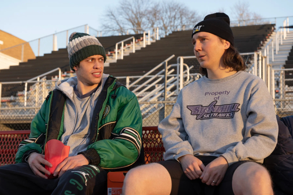 Рецензия на фильм «Дурные деньги» (2023): как заработать $48 млн за две недели