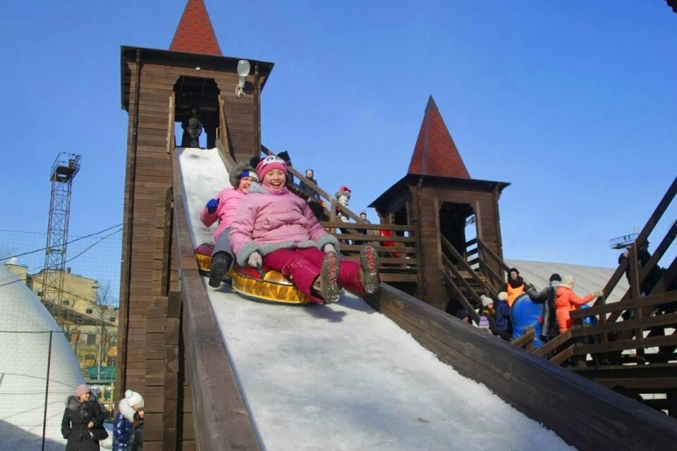 Горка в парке Бабушкина