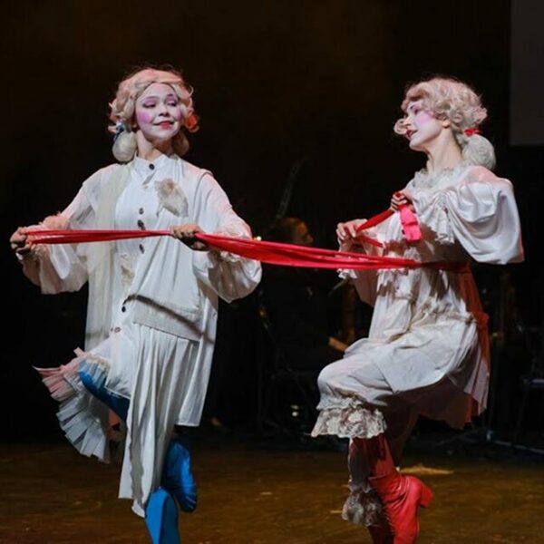 Опера «Свинопас, или Сто принцессиных поцелуев»