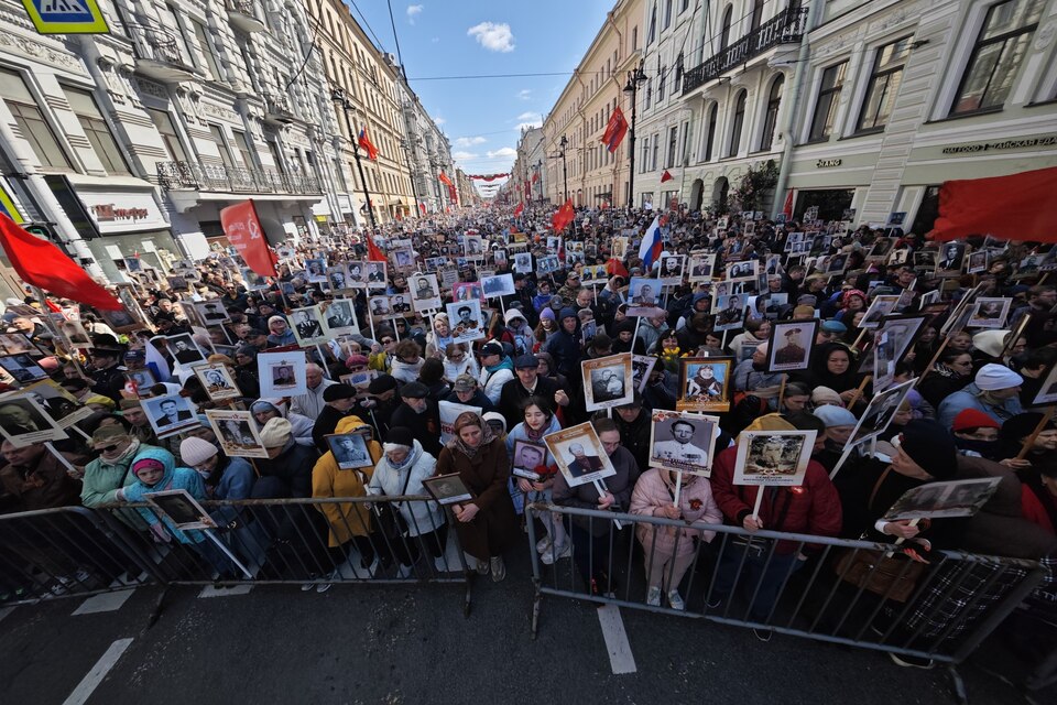 Бессмертный полк в Санкт-Петербурге 9 мая 2025: прямая онлайн-трансляция