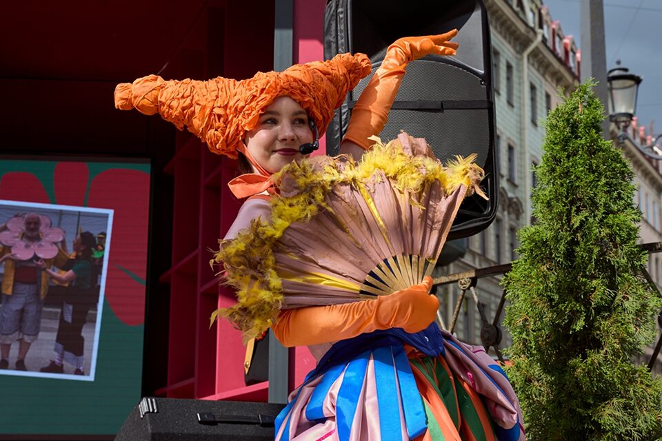 26 идей, куда сходить на выходных в Санкт-Петербурге 6 и 7 сентября 2025: концерт МОТа, фестиваль «Яблочный полдень» и ярмарки искусств