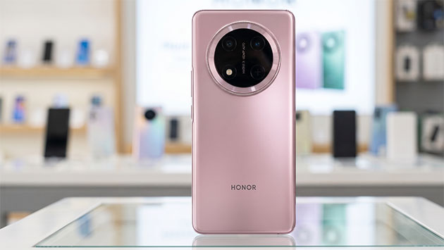 Honor X9c. Фото: Ян Ляпин / Нейросеть