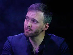 Александр Домбровский