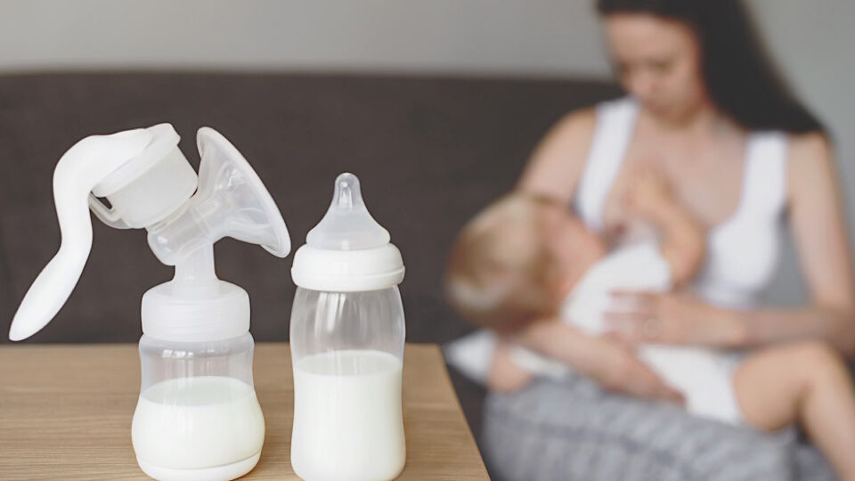 Сцеживание грудного молока