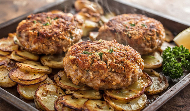 Котлеты в духовке на картофельной подушке