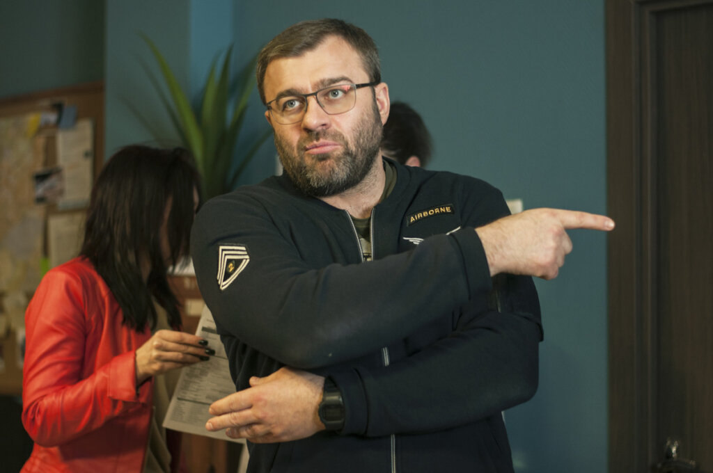 Первый снял с эфира новые серии «Гадалки» с Михаилом Пореченковым