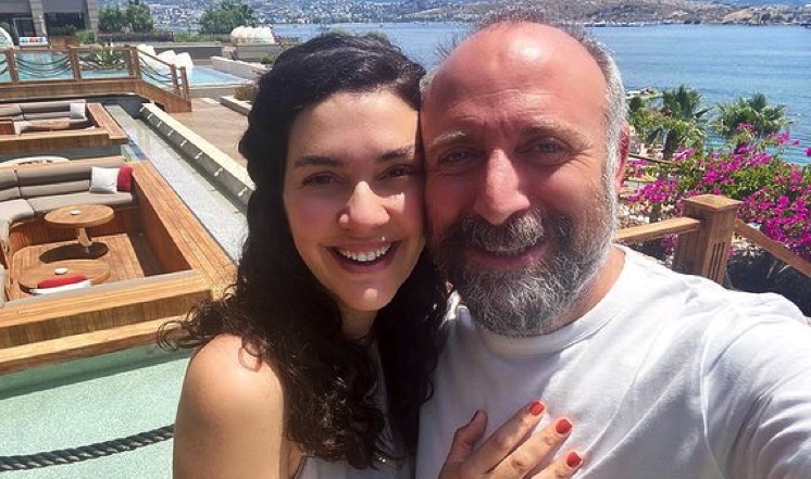 Беременная жена Халита Эргенча сделала прививку и призвала всех к массовой вакцинации