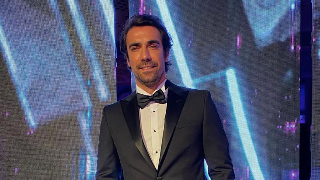 Итоги церемонии GQ: Ибрагим Челиккол получил награду «Звезда экрана»