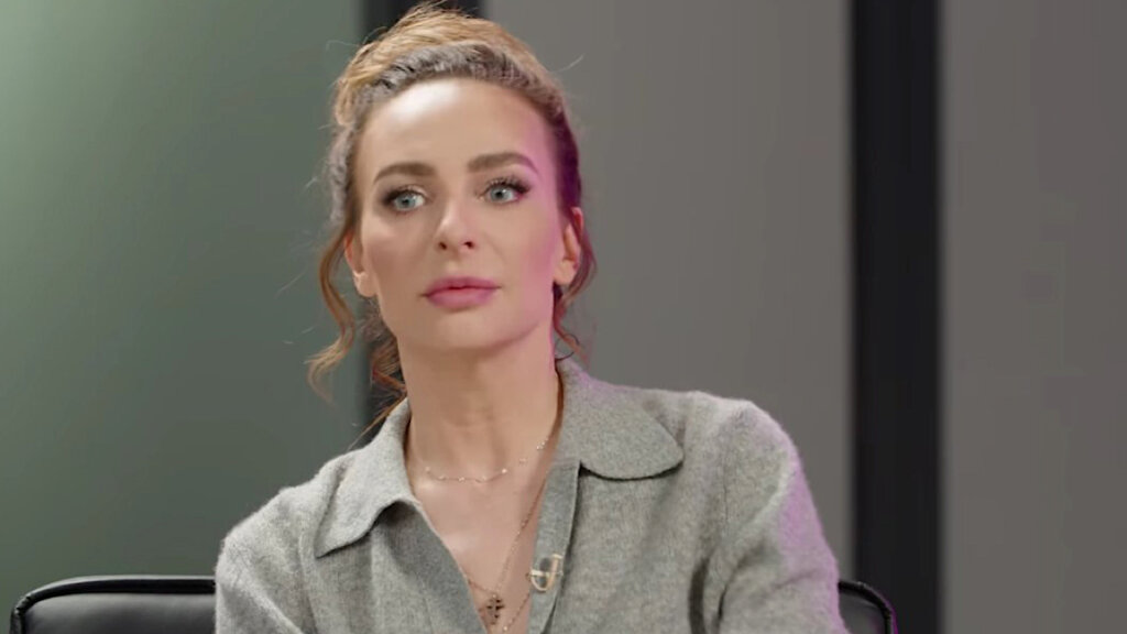 Екатерина Варнава распахнула накидку перед ошарашенным Михаилом Галустяном: вот что он увидел