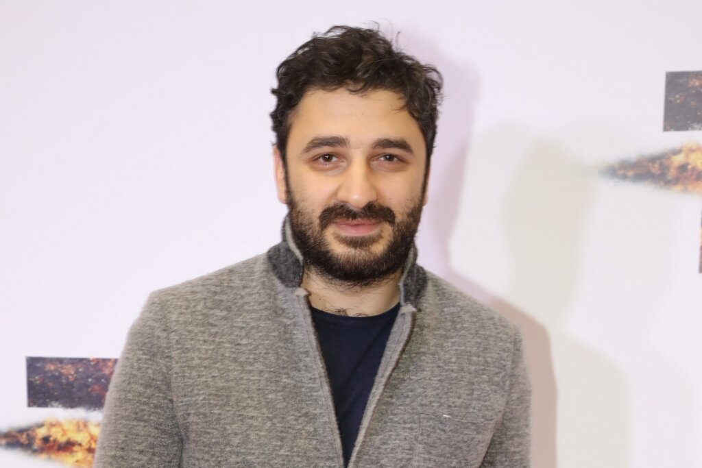 Режиссер сериала «Чикатило» врезал уехавшему в Израиль и назвавшему мудачьем россиян Андрею Макаревичу