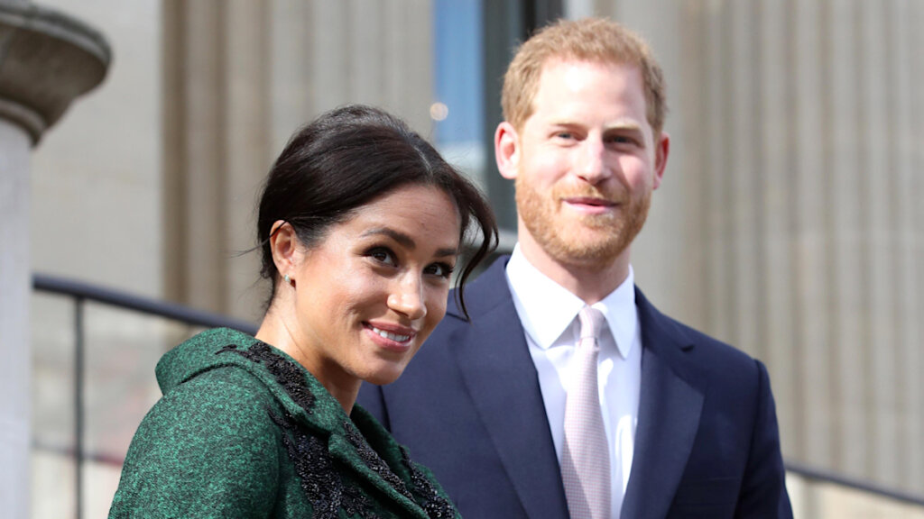 Меган Маркл и принц Гарри готовят новый скандал: супругов заметили у Опры Уинфри