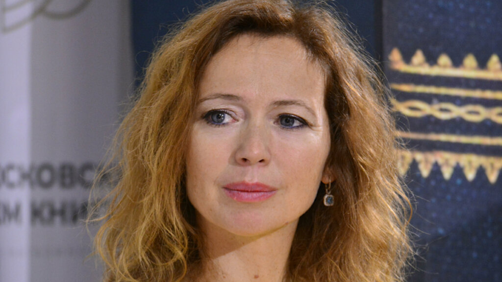 Актриса Елена Захарова похвасталась дочкой