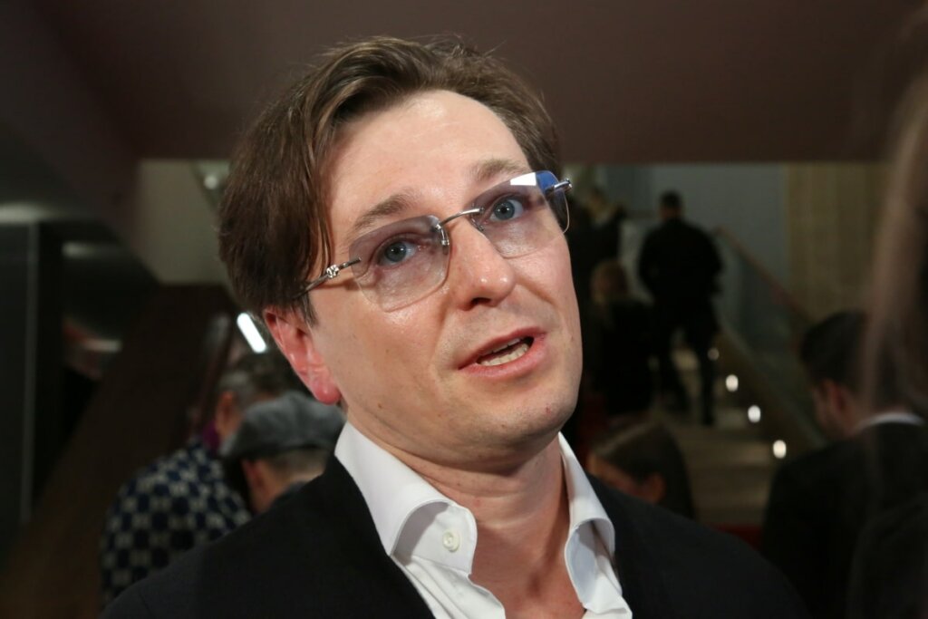 Сергей Безруков выступил перед участниками спецоперации