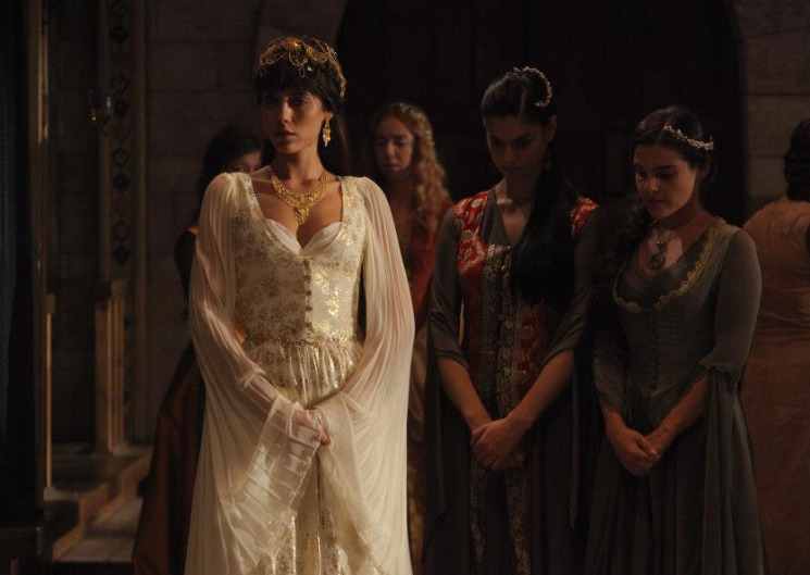 Звезду «Великолепного века» Джансу Дере обвинили в пропаганде анорексии