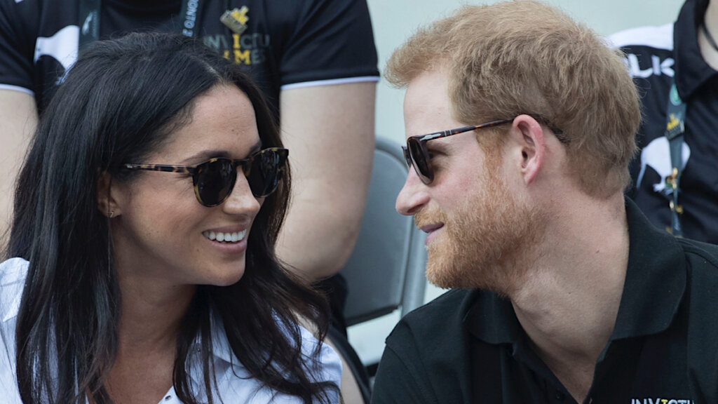 На фоне слухов о разводе Меган Маркл и принц Гарри появились вместе на публике