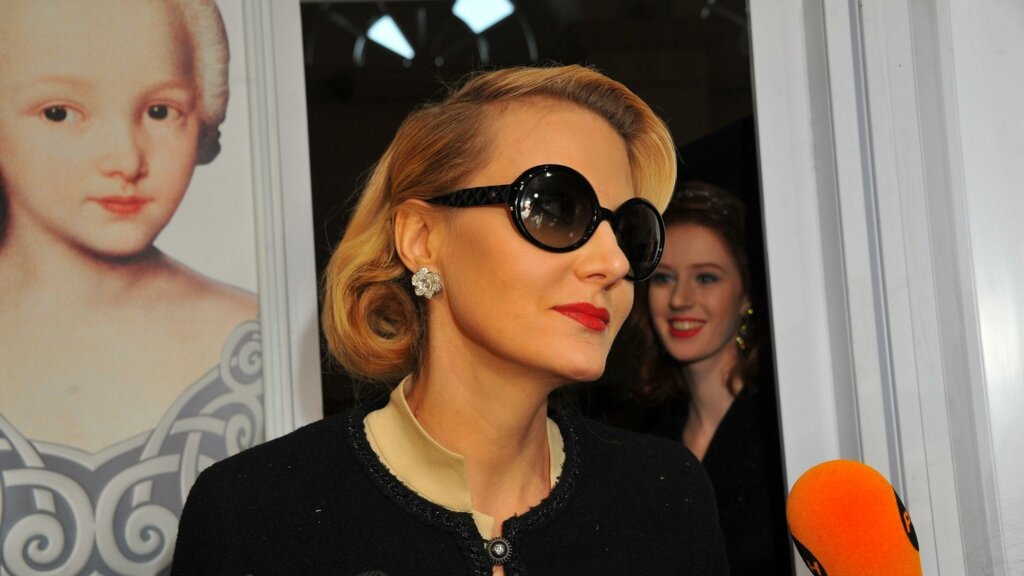 Рената Литвинова рассказала о косоглазии