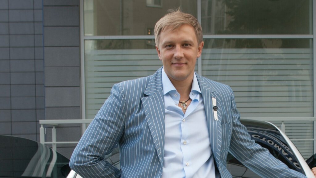 Сергей Горобченко молится за оскандалившегося Александра Невзорова*