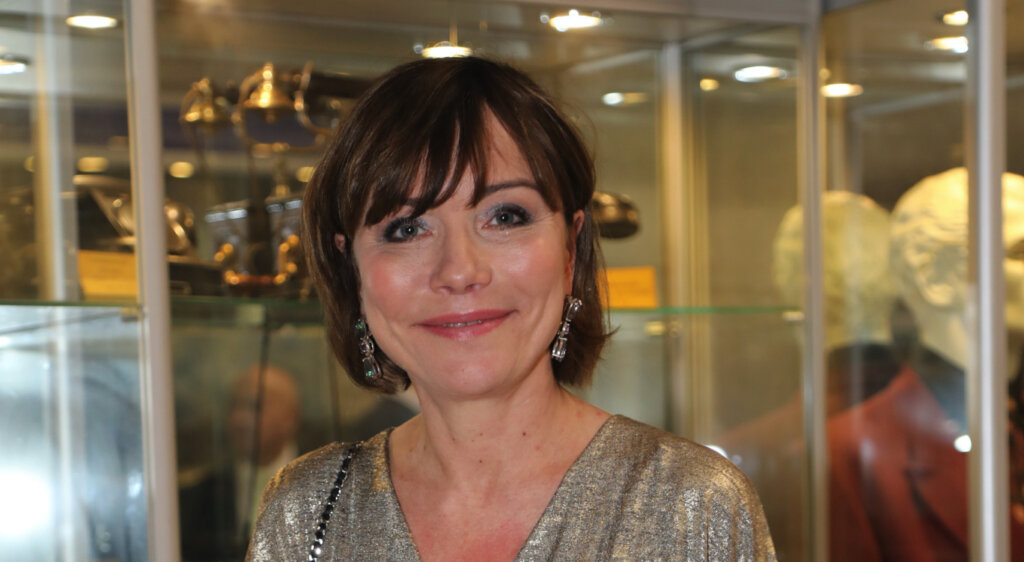 Тізедегі 69 позициядағы порно