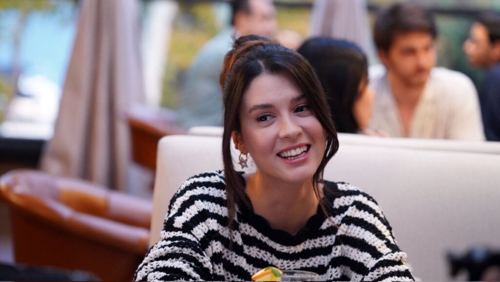 Пелин возвращается в особняк, а Кайя прилетел в Москву: Последние новости «Зимородка»