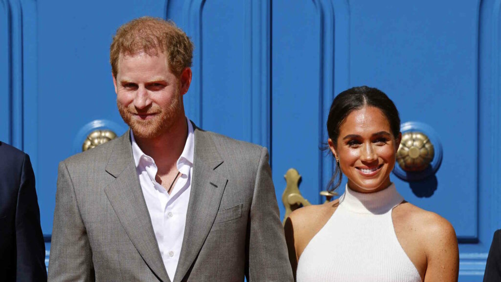 Для поддержания уровня королевской жизни Меган Маркл продает корм для собак