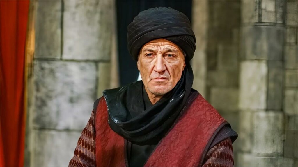 Умер актер турецких сериалов «Эзель» и «Основание. Осман» Текин Темель