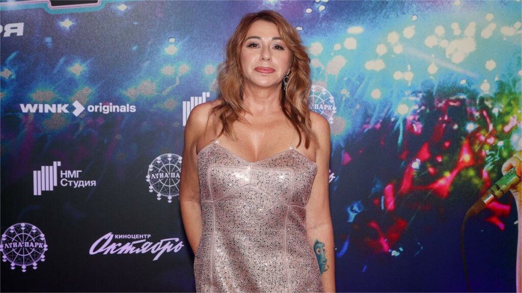 Похудела на 15 кг: 60-летняя Алена Апина поразила своим преображением