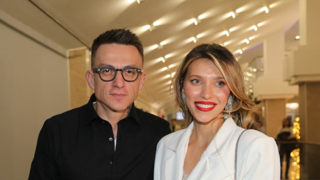 Регина Тодоренко и Влад Топалов узнали пол третьего ребенка: слезы счастья