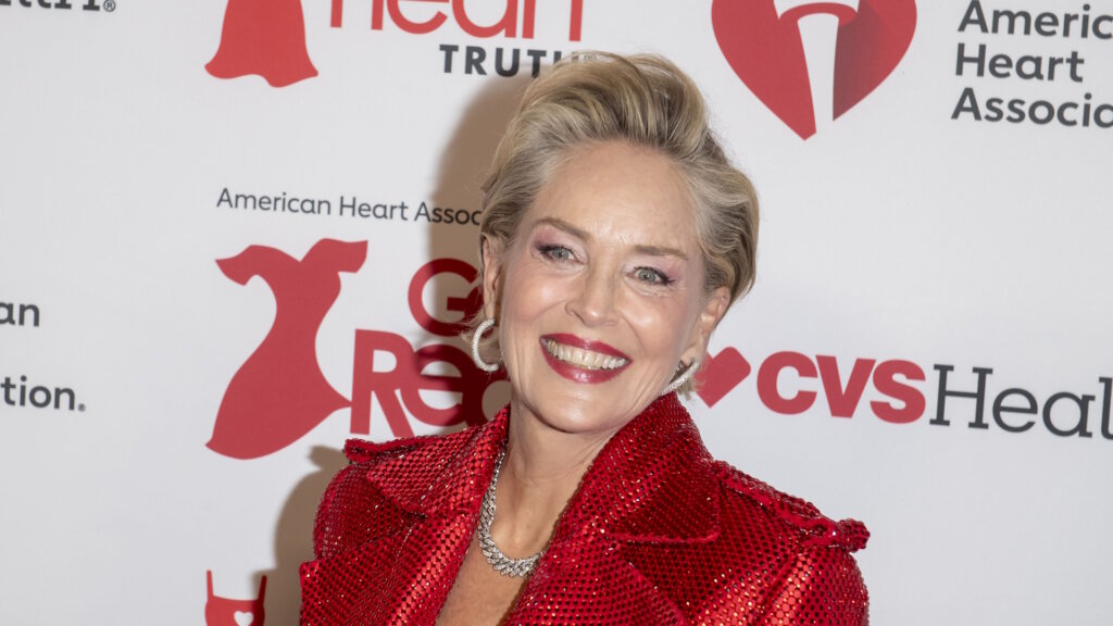 Шэрон Стоун снялась откровенной фотосессии для модного журнала