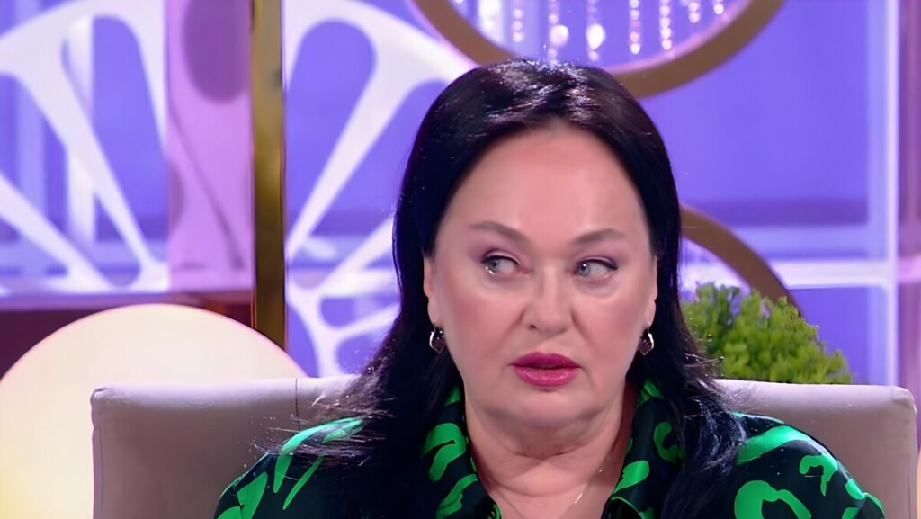 Без бровей и абсолютно седая: новое фото Ларисы Гузеевой шокировало напуганных поклонников