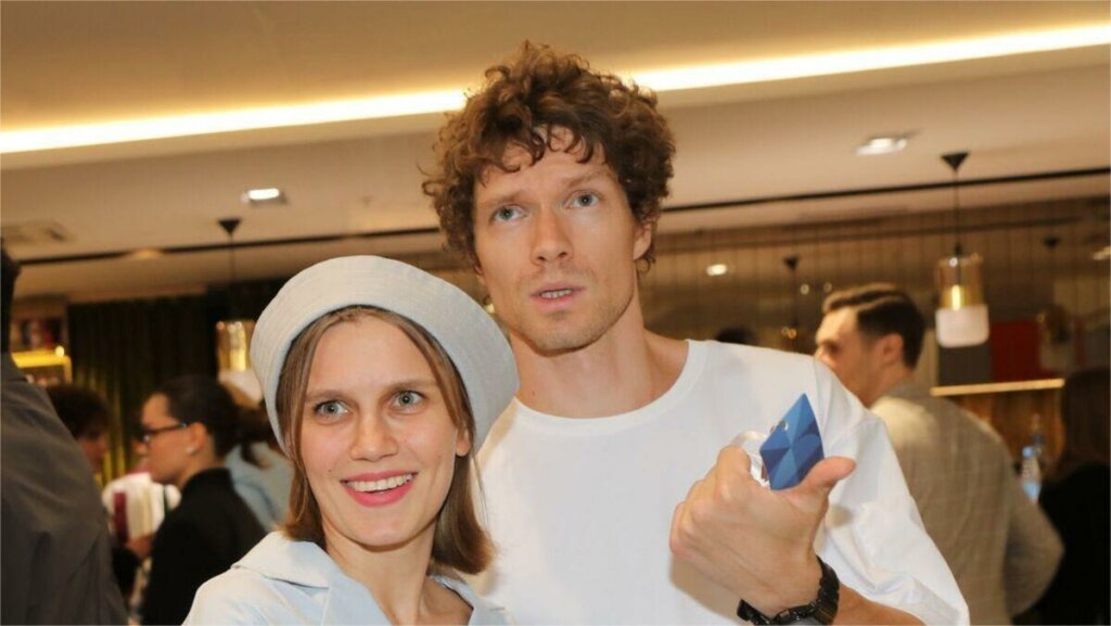 Редкий кадр: Дарья Мельникова показала подросшую дочь от Романа Набатова