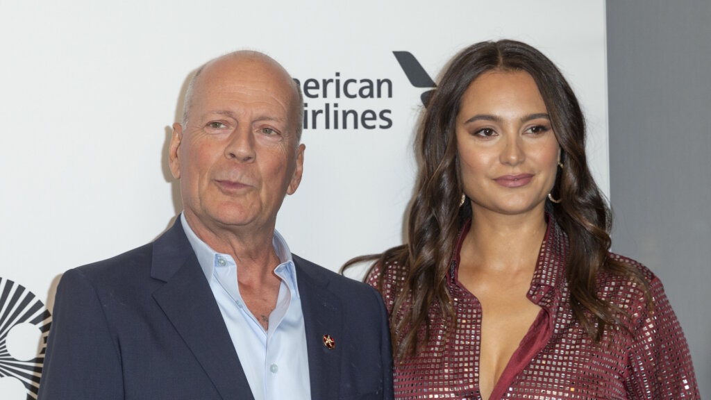 Жена больного афазией Брюса Уиллиса заговорила о разводе