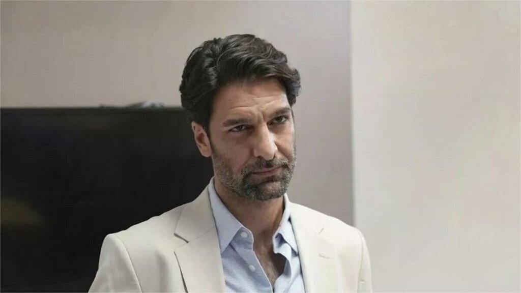 Ошибка Эшрефа: Описание 18 серии турецкого сериала «Мечта Эшрефа»