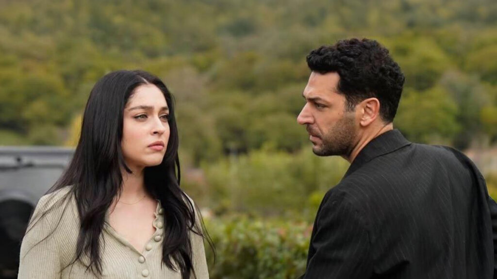 Джихан назвал имя отца Кадер: Описание седьмой серии турецкого сериала «Розы и грехи»