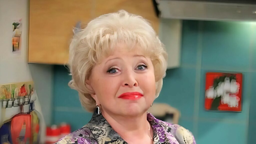 Анна Фроловцева прославилась в 60 лет и похоронила мужа: как сейчас живет Галина Ивановна из «Ворониных»