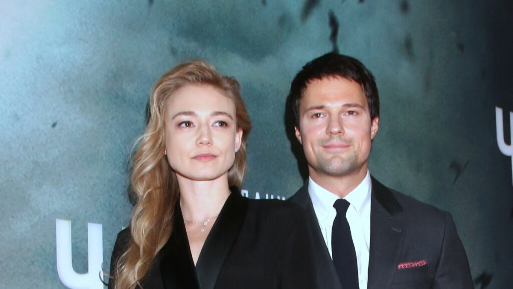 Беременная в четвертый раз Акиньшина тайно вышла замуж за Данилу Козловского