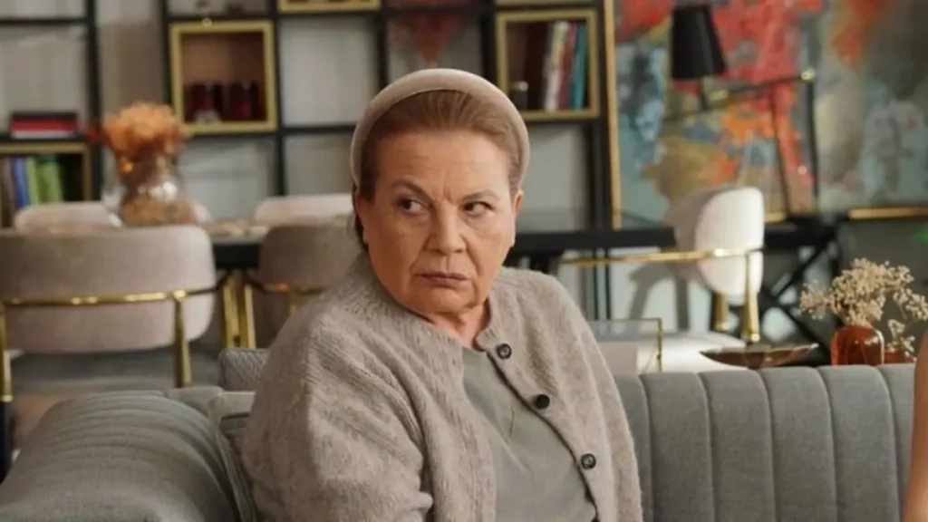 Ушла из-за денег: Алие Узунатаган покинула турецкий сериал «Клюквенный щербет»