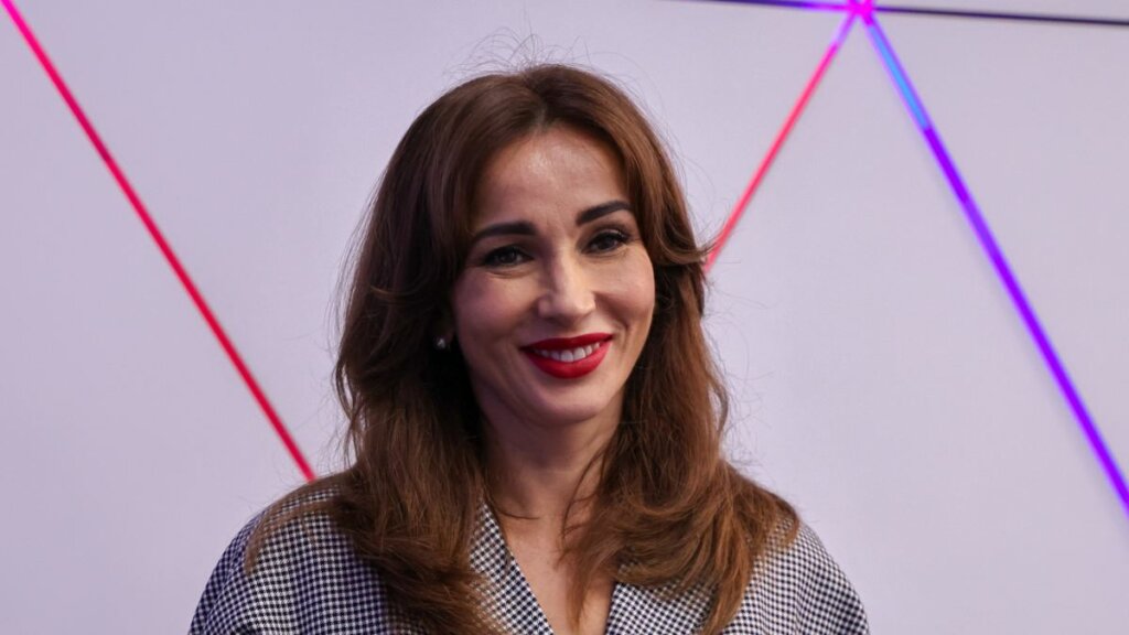 Анфиса Чехова показала фигуру в бикини