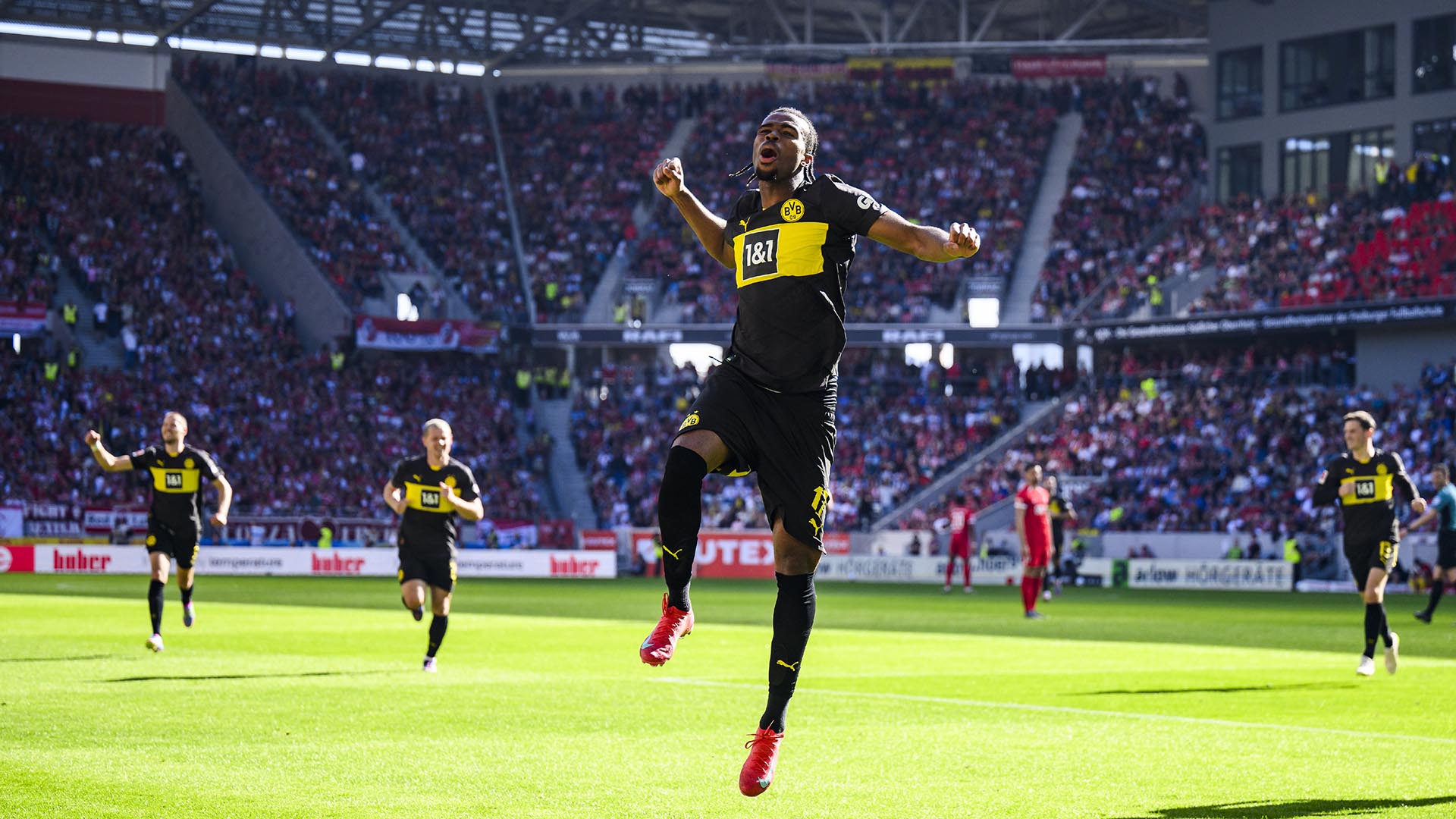 ФК «Фрайбург» – ФК «Боруссия Дортмунд». Фото: globallookpress.com/Tom Weller