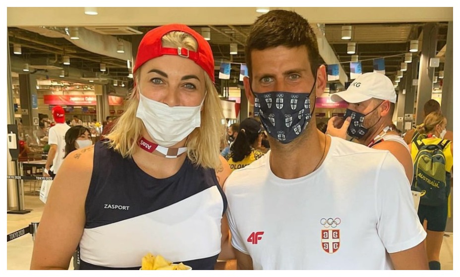 Гандболистка сборной России Анна Сень верит, что встретить звезду мирового спорта перед Играми-2020 к большой удаче. Фото: Соцсети Анны Сень