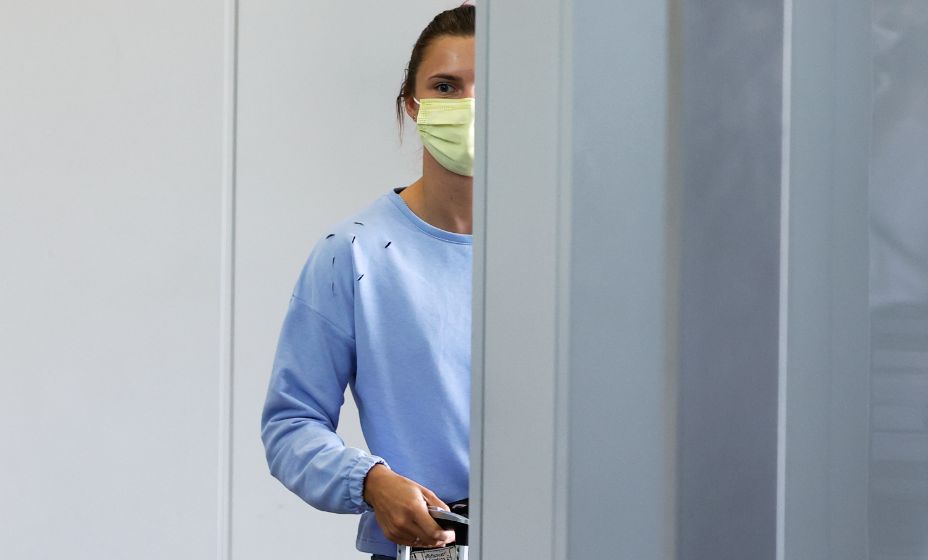 Кристина Тимановская в аэропорту Нарита. Фото: Reuters