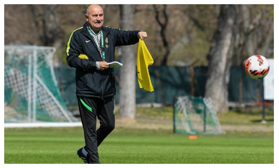 Станислав Черчесов - лучший тренер марта в чемпионате Венгрии. Фото: Соцсети «Ференцвароша»