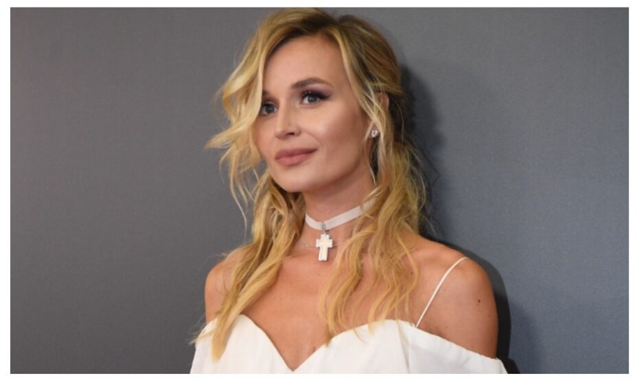 Полина Гагарина