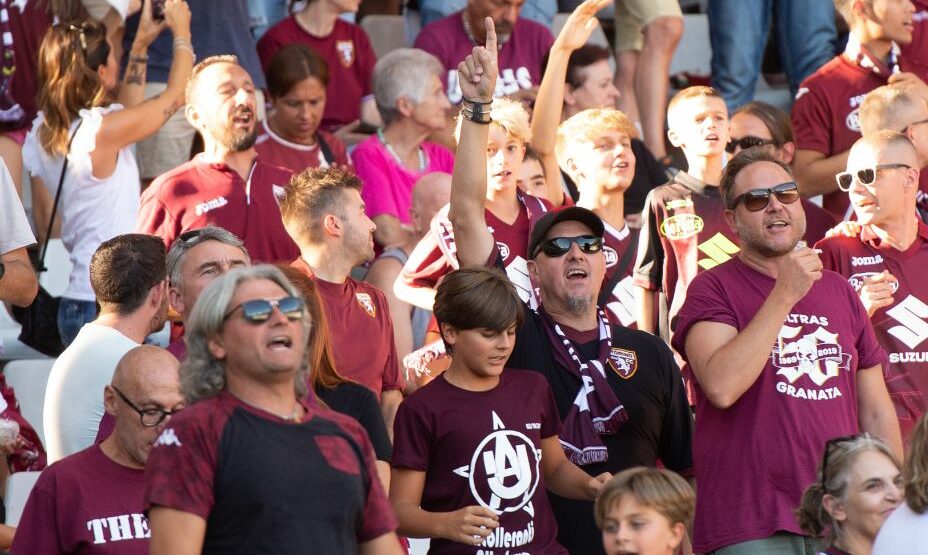 футбол, торино