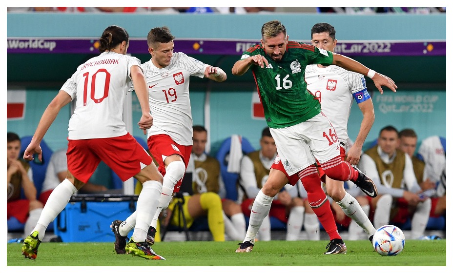 Польша сыграла в закрытый футбол против мексиканцев. Фото: Reuters