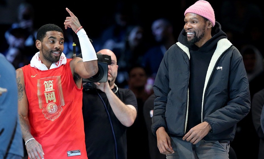 «Бруклин» отдал сначала Ирвинга (слева), а теперь и Дюранта (справа). Фото: Reuters