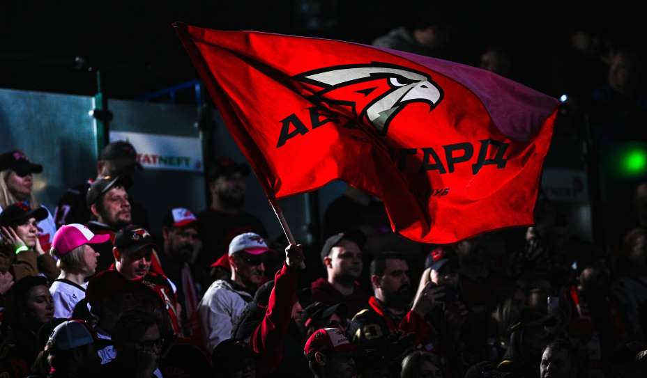 Кто останется под знаменами 