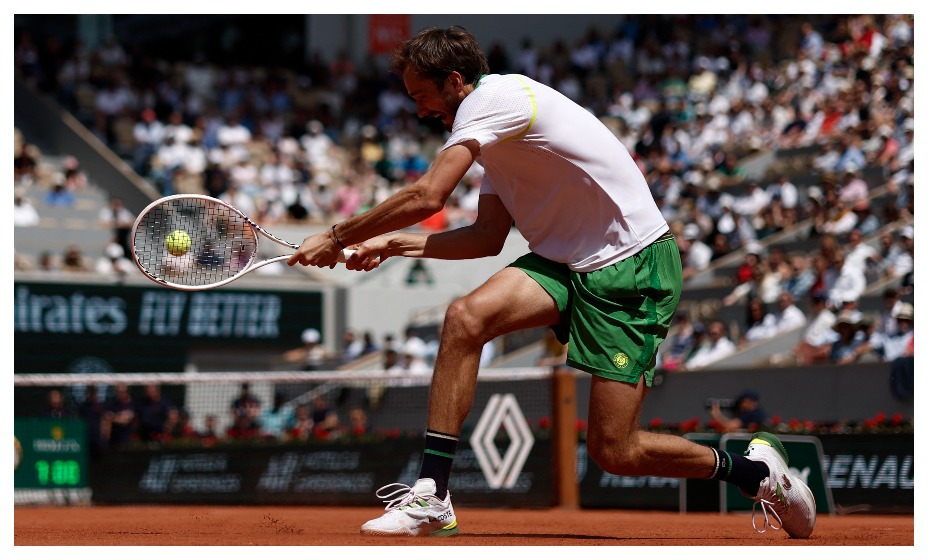 Медведев сенсационно уступил 172-й ракетке мира. Фото: Reuters