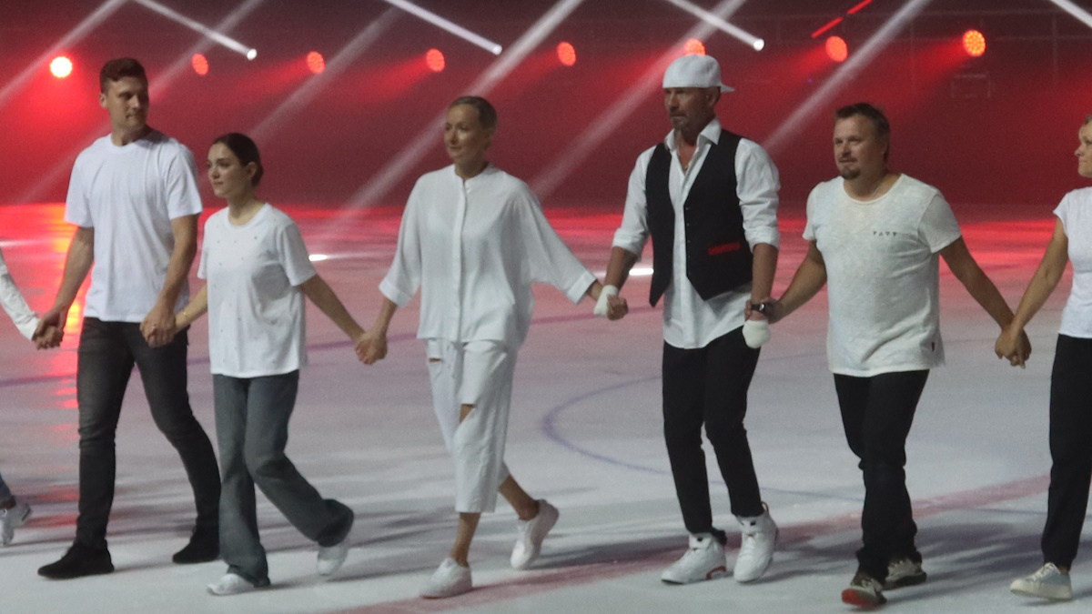 Олимпийский чемпион Роман Костомаров вышел на лед в Сочи. Фото: Олег УМАРОВ, КП-Кубань